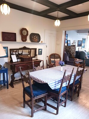 Dining - Santa Cruz Cottage w/Ocean View-close to Boardwalk (Santa Cruz)