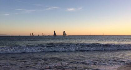 Santa Cruz Cottage w/Ocean View-close to Boardwalk