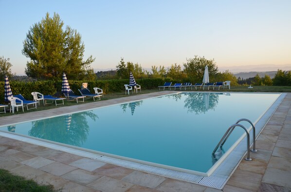 Alberca al aire libre 