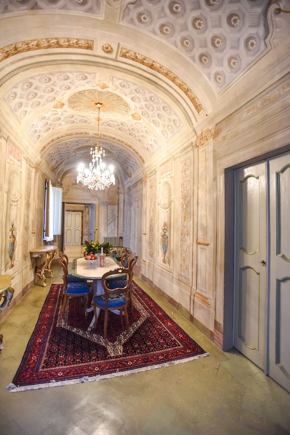 Imagen sin descripción, 1 de 34, botón