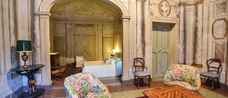 4 Schlafzimmer, BĂŒgeleisen/BĂŒgelbrett, Reisekinderbett, WLAN