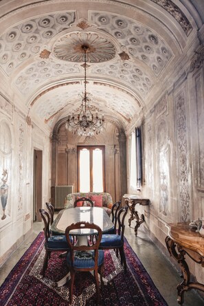 Dining - Palazzo Pannilini-Historical residence (Siena)