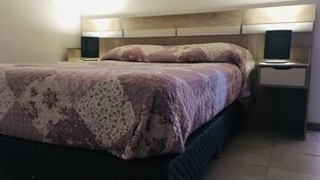 3 habitaciones, tabla de planchar con plancha y wifi gratis