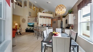 Villa, 6 Bedrooms | Private kitchen