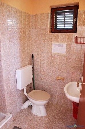 Shower, towels - Studio apartment in Pisak with Seaview, Balcony, Air condition, WIFI (4722-3) (Pisak)