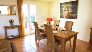Unclassified image, 5 of 37, button - Stunning home in Cruzy (Cruzy)