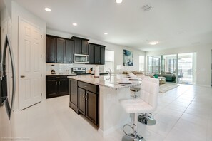 House, Multiple Beds | Private kitchen - Solara Resort Exec Villas- 1845spp (Kissimmee)