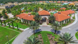 House, 6 Bedrooms | Aerial view