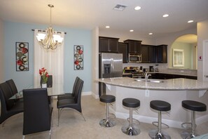 Casa, 6 habitaciones | Cocina privada