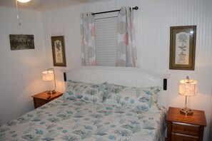 2 habitaciones, tabla de planchar con plancha y cuna de viaje 