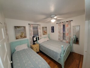 2 bedrooms, iron/ironing board, travel cot, free WiFi