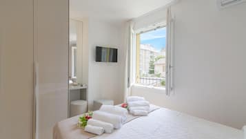 4 camere, culla da viaggio, Wi-Fi gratuito, lenzuola