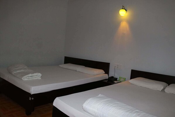 基础客房, 1 张单人床 | 遮光窗帘、床单