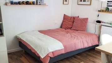3 chambres, fer et planche à repasser, Wi-Fi gratuit, draps fournis