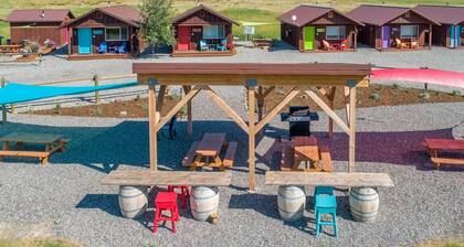 Cabin 5 · Emigrant Cabins #5 - Affordable Tiny Cabin in MT