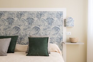 Bügeleisen/Bügelbrett, kostenloses WLAN, Bettwäsche