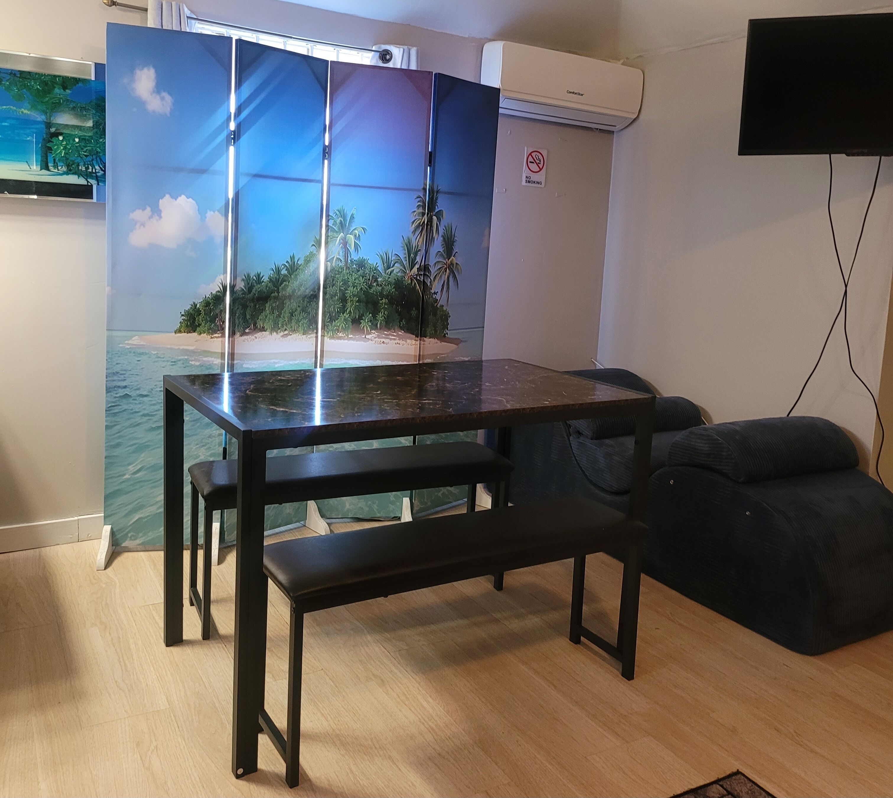 Suite estudio Confort, 1 cama King size, para no fumadores, vista a la alberca | Decoración personalizada y cortinas blackout 