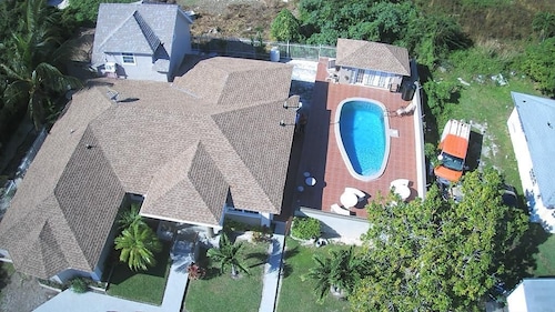 Cocoplum Rest N Hideaway 1