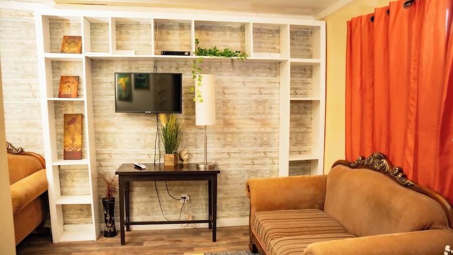 Cocoplum Rest N Hideaway 1