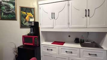 Suite Studio Confort, 1 chambre | Cuisine privée | CafetiÚre/bouilloire