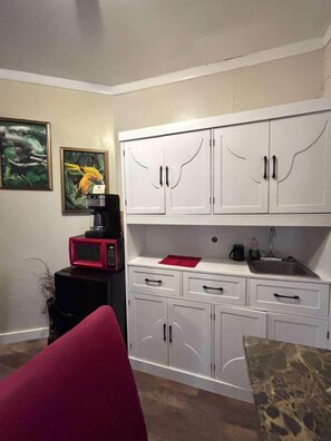 Suite Studio Confort, 1 chambre | Cuisine privée | Cafetière/bouilloire