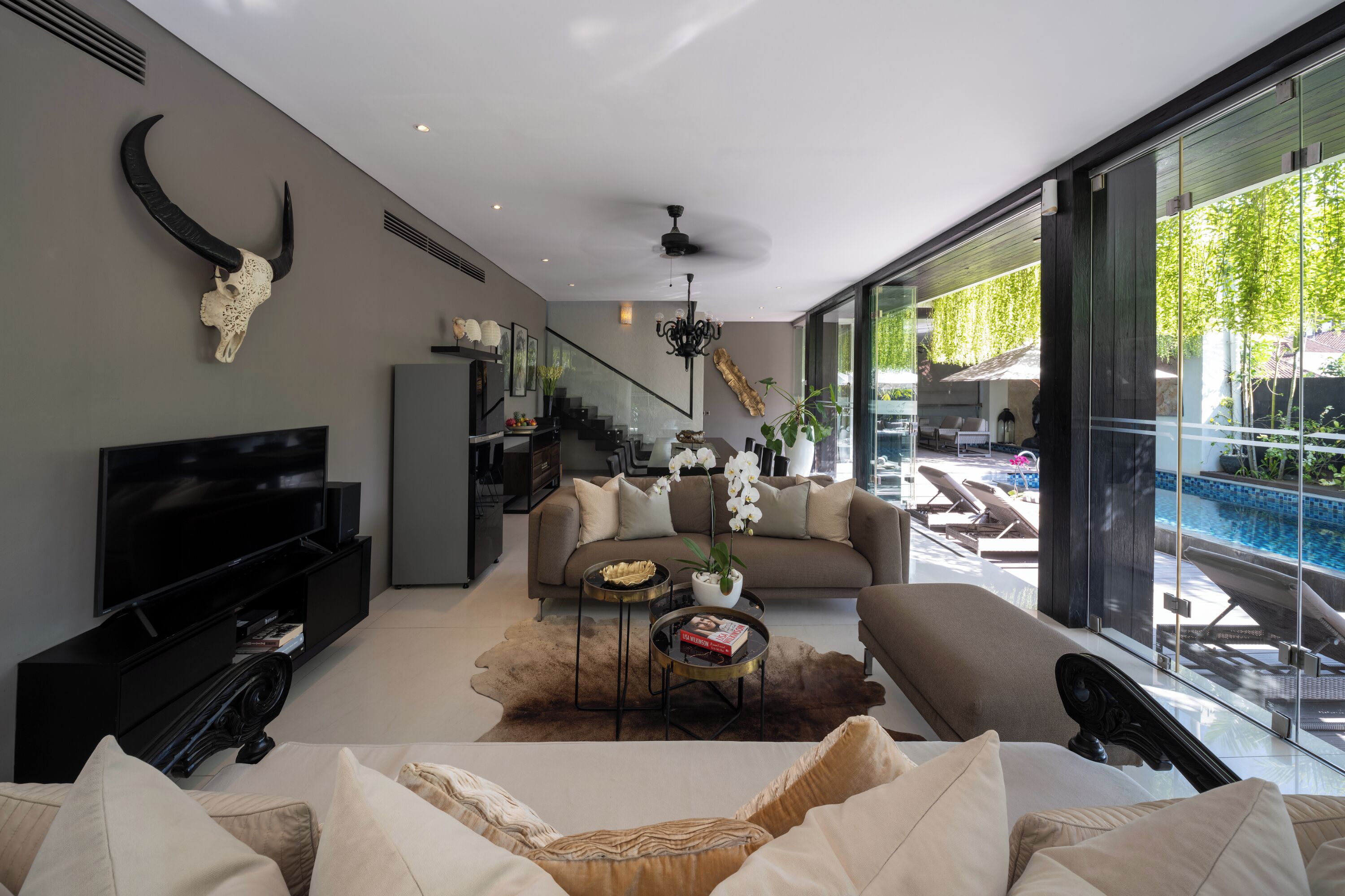 3BR Luxury Villa | 5 mins walk to Beach, Garden, Indoor Living | Living area | Flat-screen TV