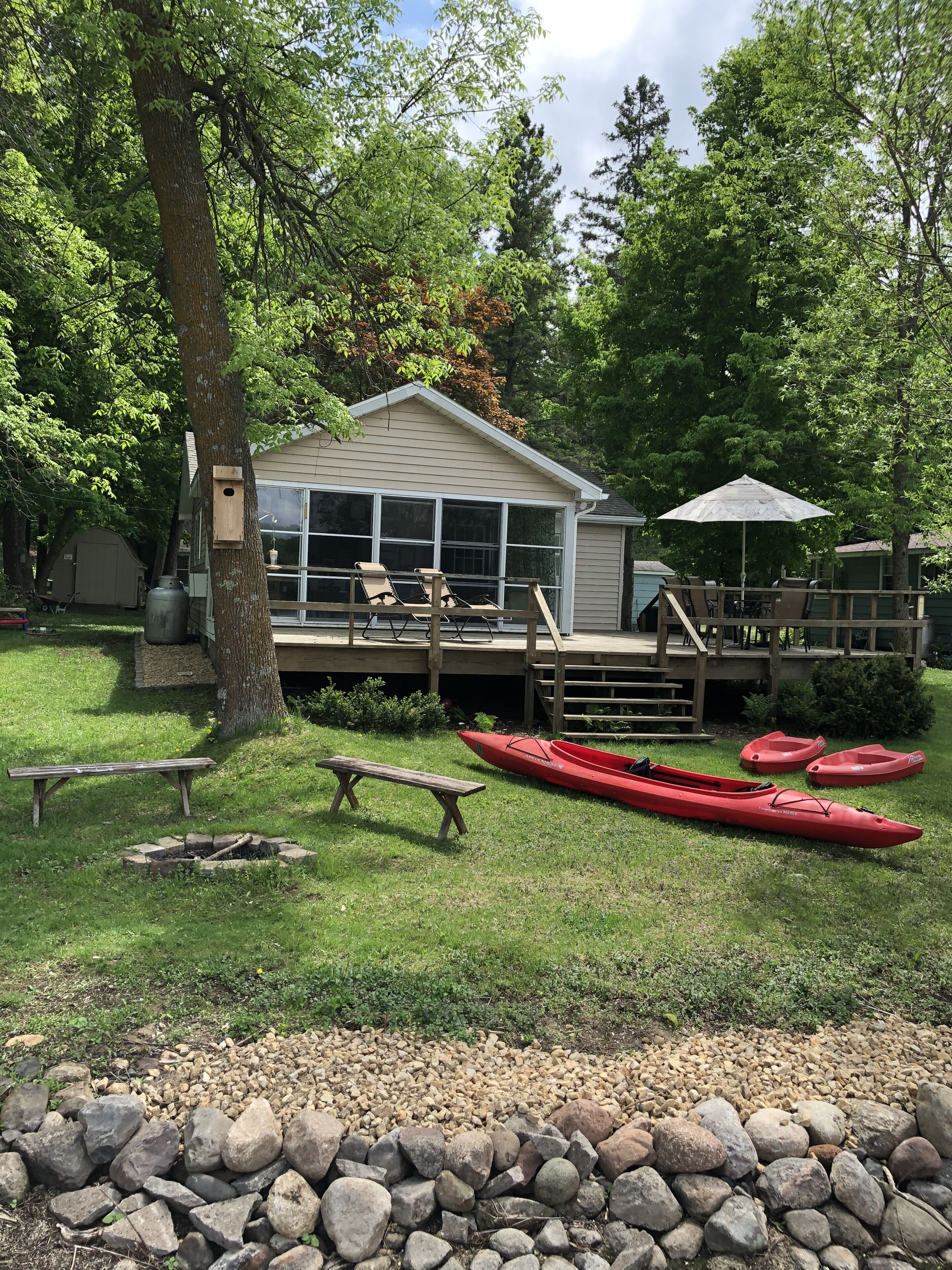 Easy drive from the Twin Cities! Rest and Relaxation at the lake.