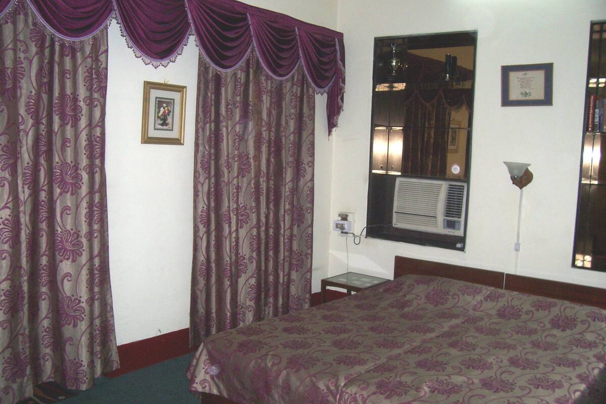 In-room safe, rollaway beds, free WiFi