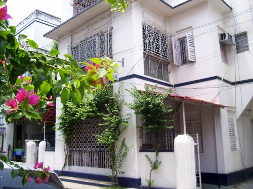 Blue Chip Guest House Kolkata