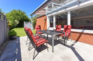 Unclassified image, 3 of 19, button