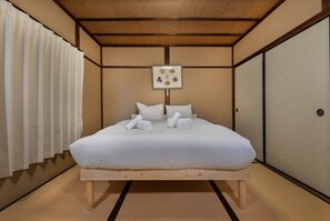 Unclassified image, 5 of 25, button