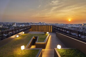 Terrace/patio - ARTOTEL Gajahmada Semarang (Semarang)