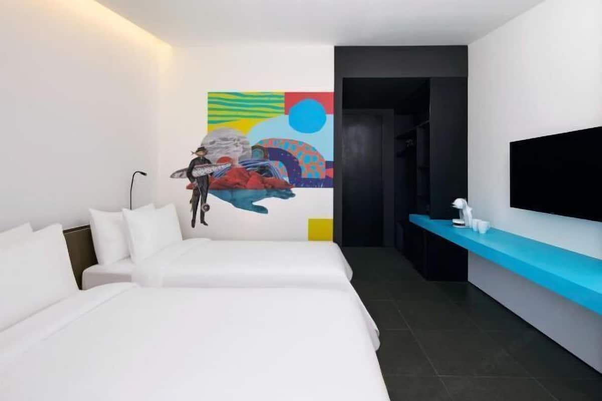 1 bedroom, in-room safe, desk, blackout curtains