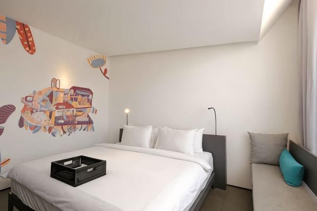 1 bedroom, in-room safe, desk, blackout drapes