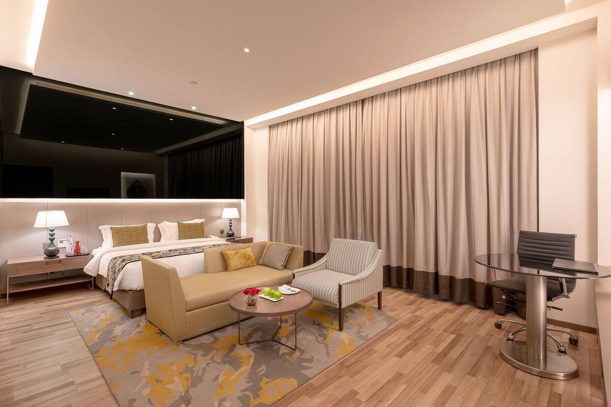 Superior Double or Twin Room | In-room dining