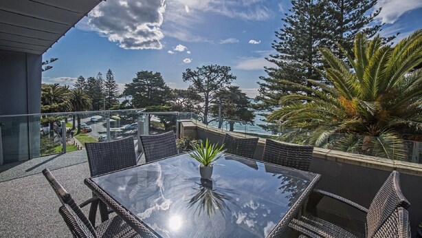 Appartement Luxe, 3 chambres, 2 salles de bains, vue plage | Terrasse/Patio