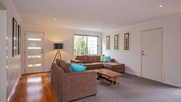 Luxury House, 4 Bedrooms, 2 Bathrooms | Living area | Flat-screen TV