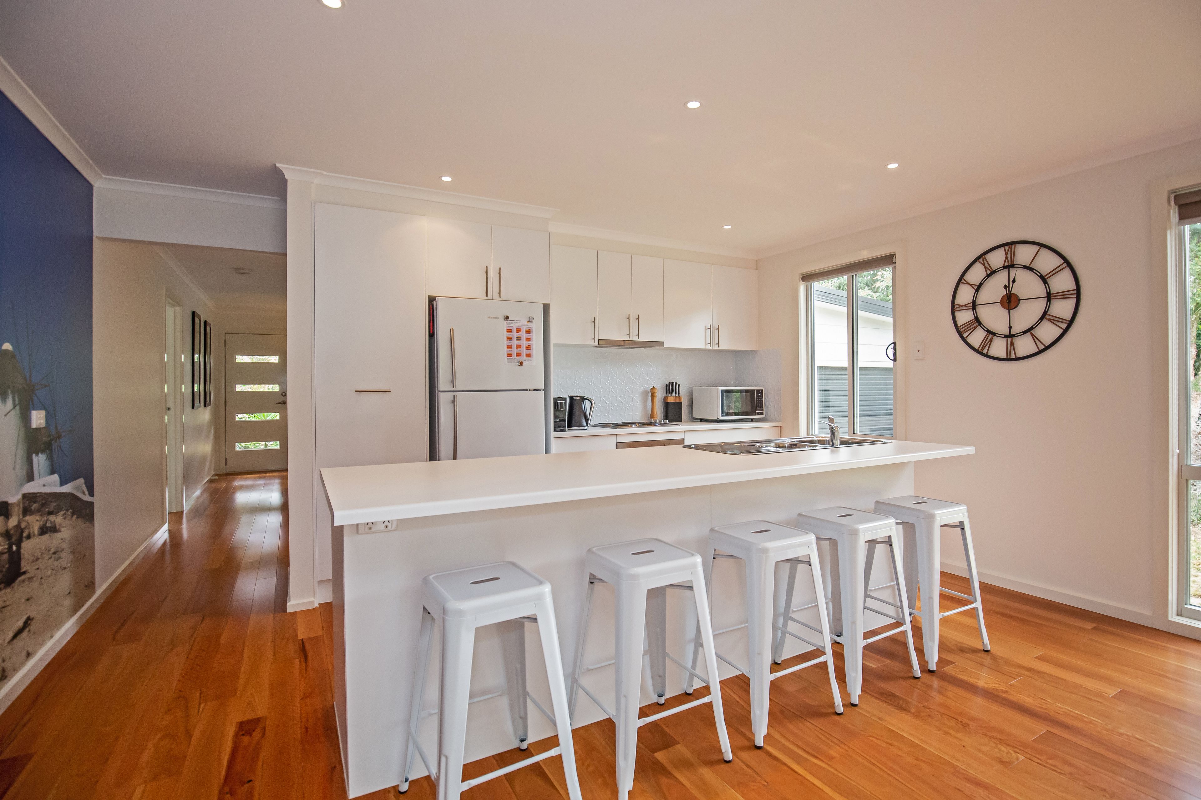 Luxury House, 4 Bedrooms, 2 Bathrooms | Private kitchen | Full-sized fridge, microwave, oven, stovetop
