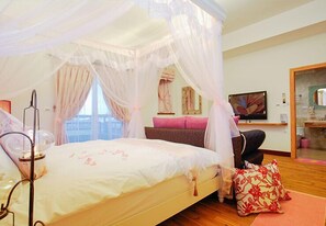 Deluxe Double Room | Desk, free WiFi, bed sheets - Happiness Garden (Ji'an)