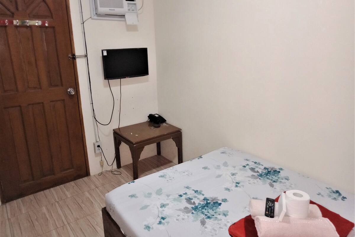 Phòng đôi cơ bản | Bàn, truy cập Internet không dây miễn phí, bộ trải giường