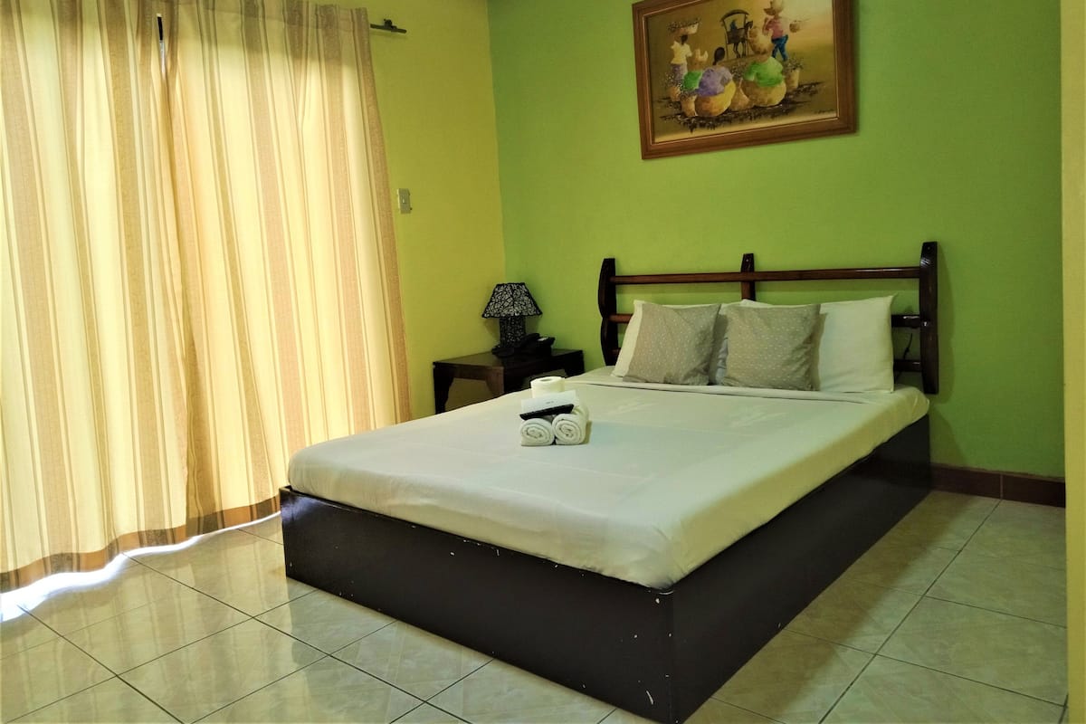 Phòng đôi Deluxe | Bàn, truy cập Internet không dây miễn phí, bộ trải giường