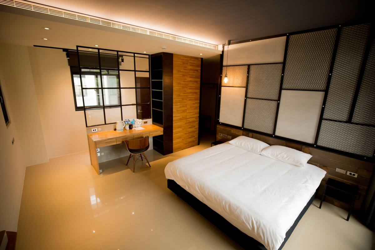 Deluxe Double Room, 1 Queen Bed, Balcony