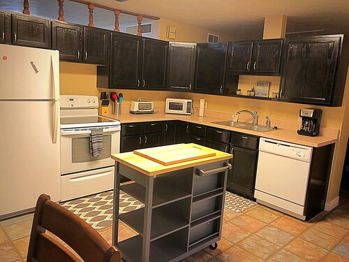 4 bdrm/ 2 bath house close to lake Powell, antelope canyon and horseshoe bend