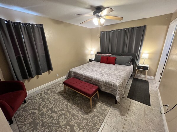 4 chambres, fer et planche à repasser, accès au Wi-Fi (inclus)