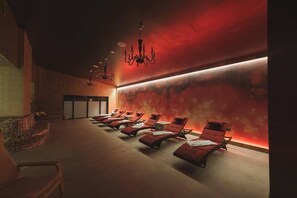 Sauna, hot tub, massages