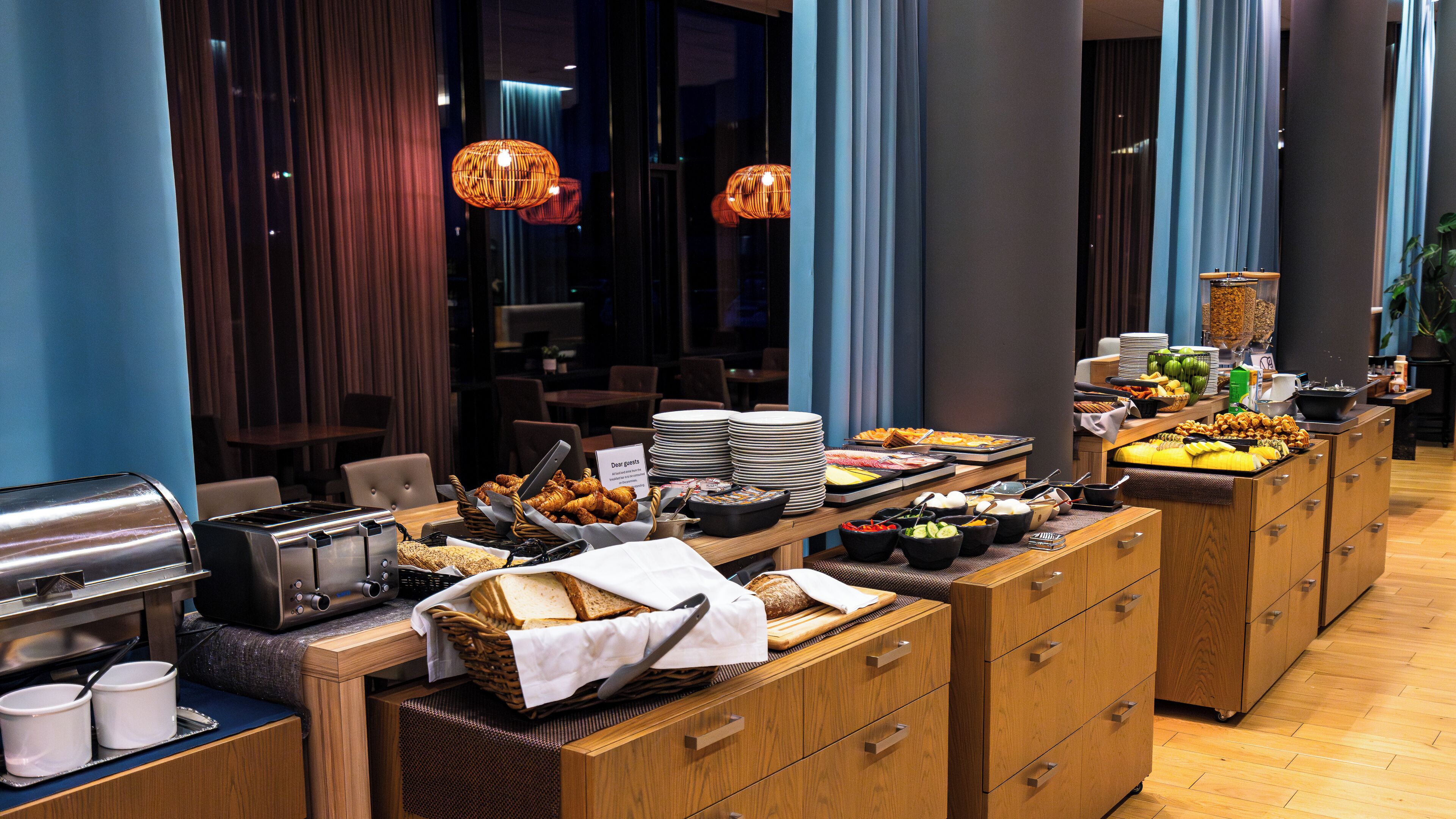 free daily continental breakfast