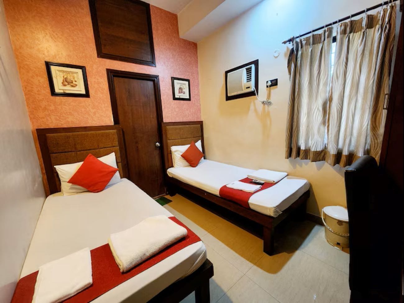 Deluxe Room | Desk, free WiFi, bed sheets