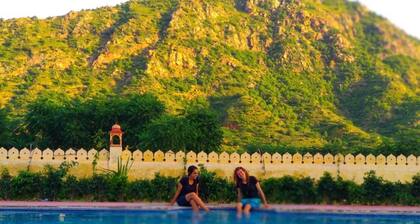 Parvat Valley Resort