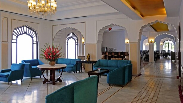 Lobby lounge - Utkarsh Vilas Tavisha (Agra)