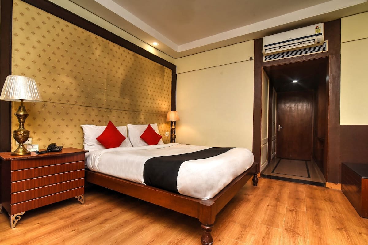 Club Room